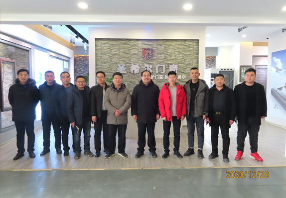 國強(qiáng)五金總部領(lǐng)導(dǎo)蒞臨圣希爾門窗指導(dǎo)！